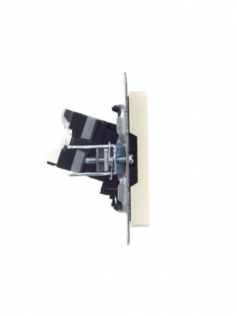 Розетка компьютерная СП RJ45 кат.5E BRITE РК10-БрКр механизм беж. IEK BR-K10-1-K10
