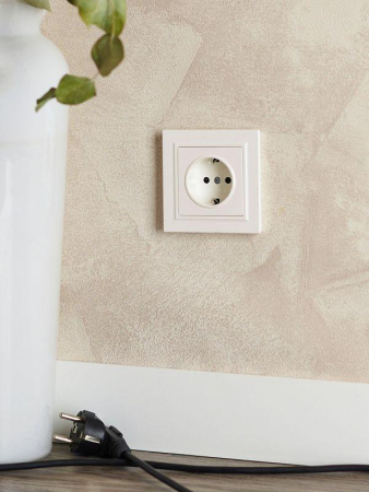 Рамка 1-м IP44 BRITE РУ-1-БрЖ-44 жемчуж. IEK BR-M12-44-K36